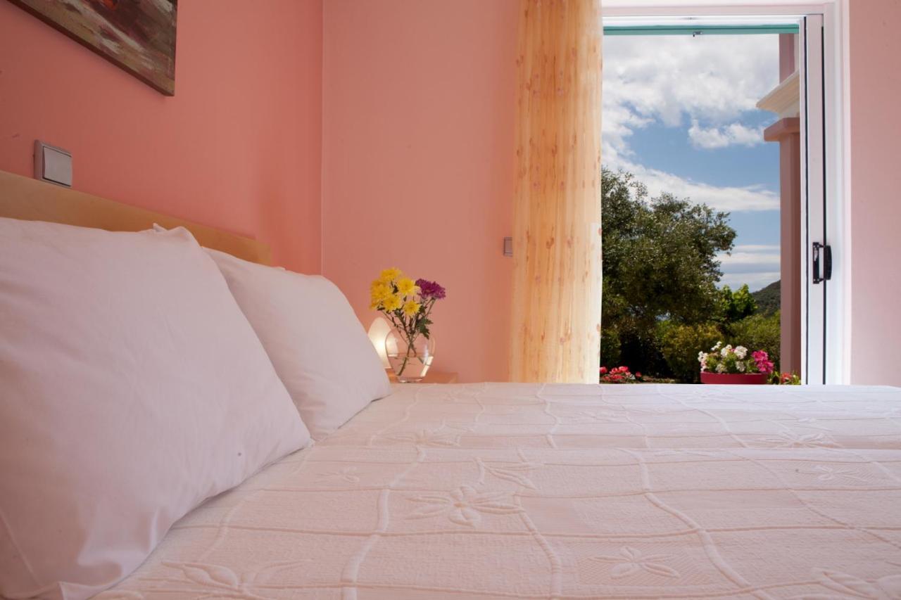 Pantheon & Danae Luxury Villas Szívota Kültér fotó